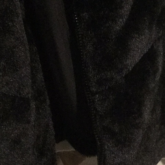 NWT Zara black faux fur bomber jacket w/ high collar size medium - Picture 6 of 10